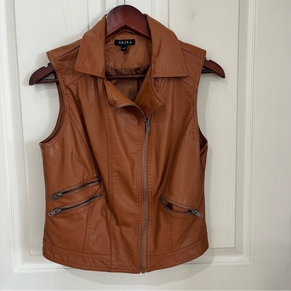UK2LA camel color zipper closure vest pockets size medium - Picture 3 of 9